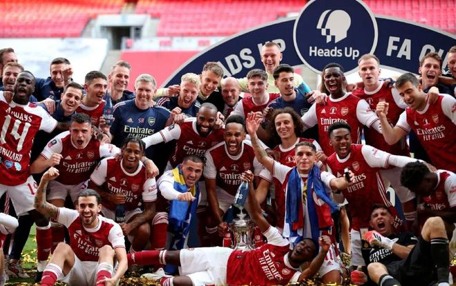 足球报：李新翔脚踝韧带轻伤伤停2周，加布里埃尔还无法合练