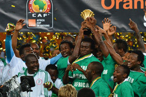 西媒：因退出国家队，亚马尔成西班牙11月被网暴最多的球员（西媒称：亚马尔因退队风波成西班牙11月遭网暴最多的球员）