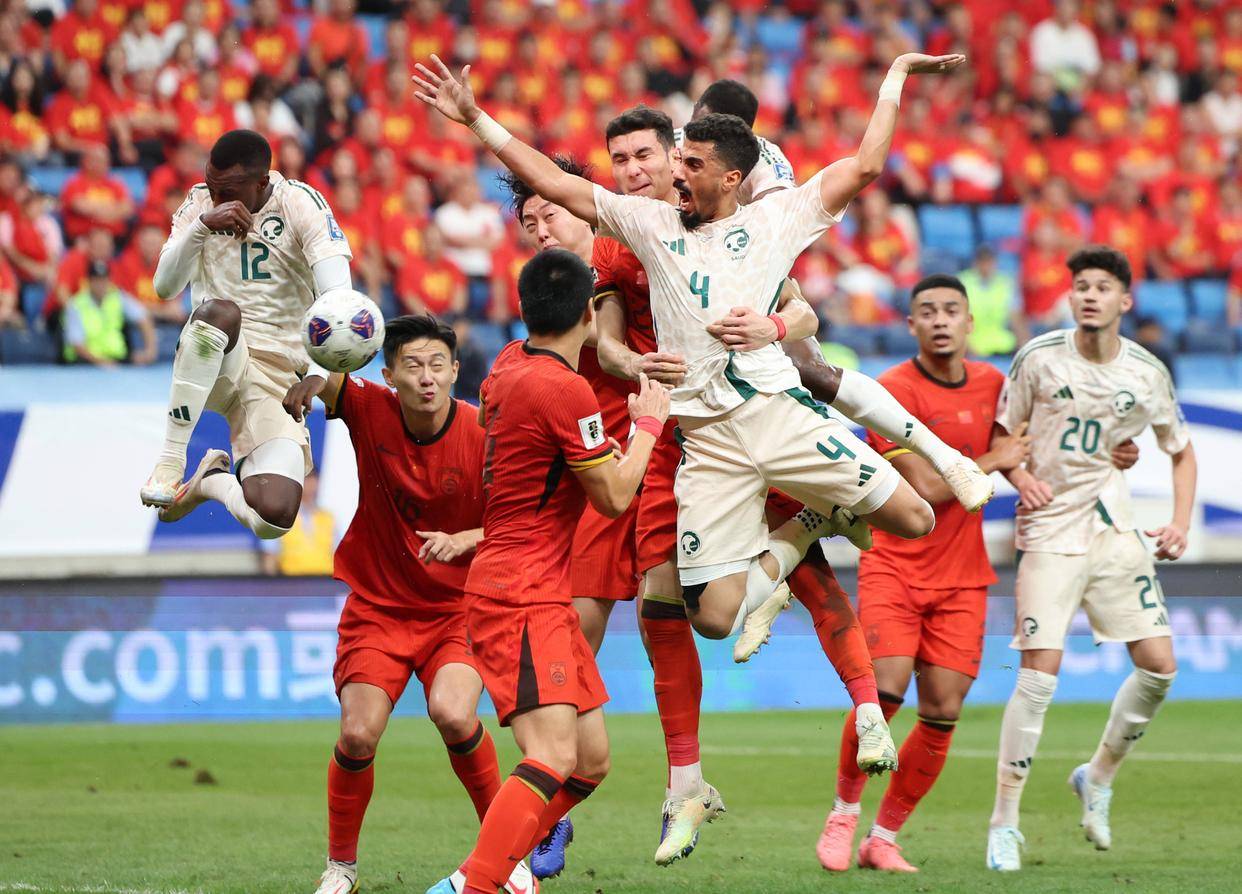 澳超战报：格里马尔迪补时绝杀，墨尔本胜利1-0墨尔本城（澳超：格里马尔迪读秒制胜，墨尔本胜利1-0击败墨尔本城）