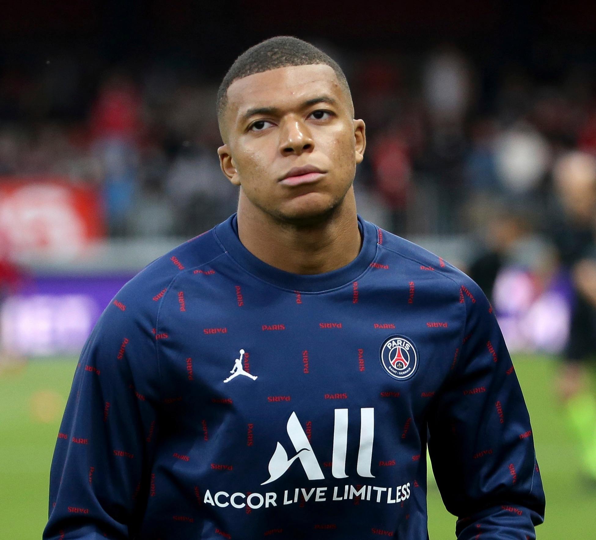 博洛尼亚主帅：球队没有感到焦虑，孔蒂的执教生涯一直很成功（博洛尼亚主帅：球队心态稳定，孔蒂的执教生涯堪称成功）