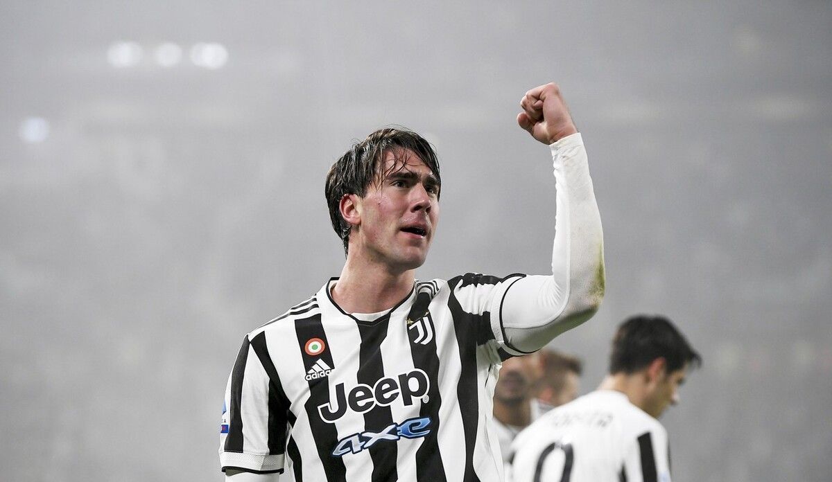 邮报：曼联等队关注赫塔小将艾希霍恩，他被拿来与克罗斯比较