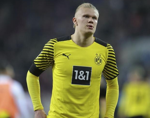 雷霆11月24日以122-95大胜开拓者，杨瀚森打破中国球员NBA得分纪录，展现强大实力。