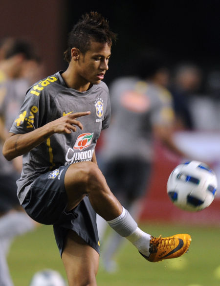 3-0！埃格努出任队长首秀 25分+MVP 领衔米兰女排豪取意甲开门红