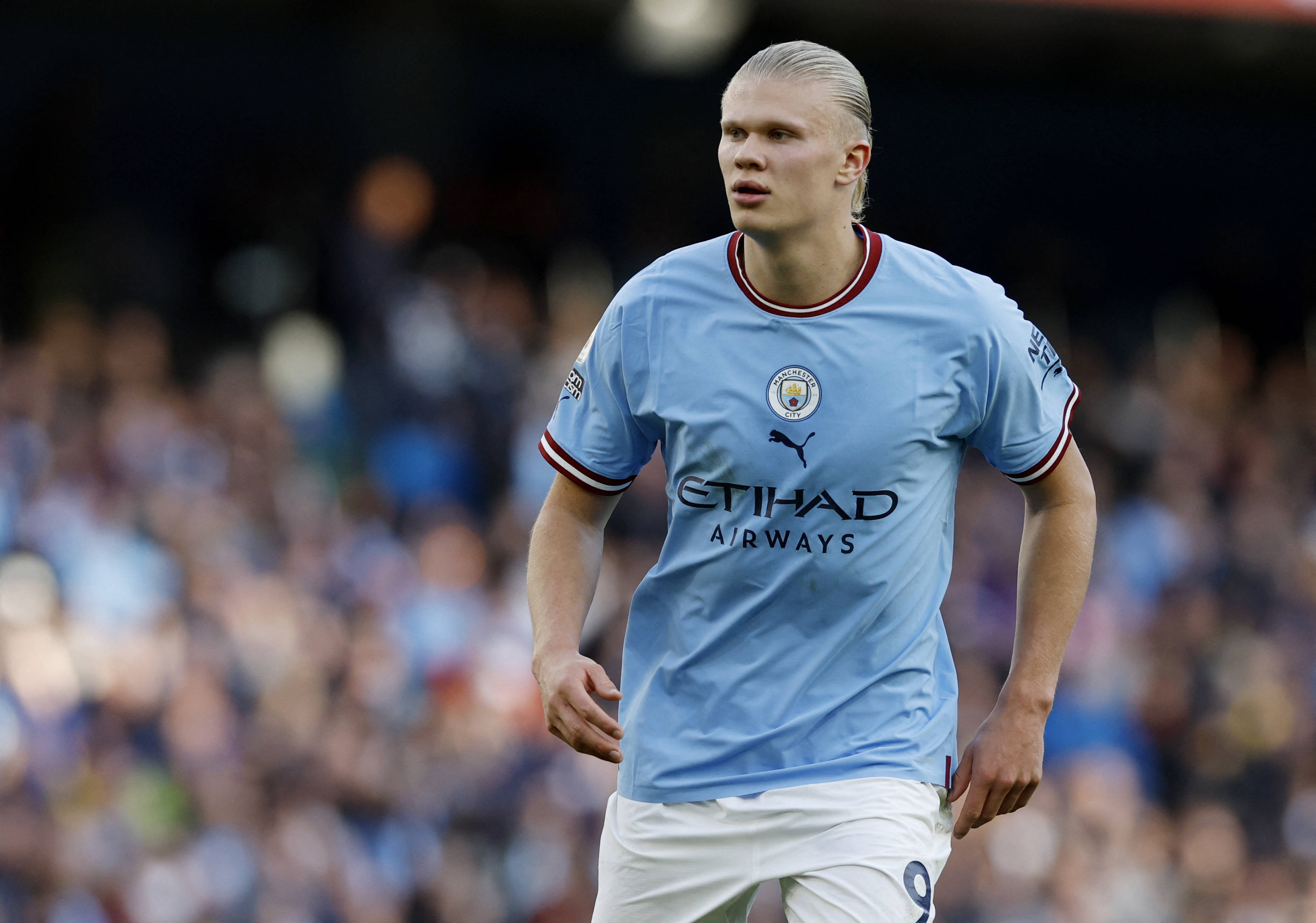 追求保罗，联手詹皇冲冠？湖人操作引爆联盟，字母哥也要加盟？