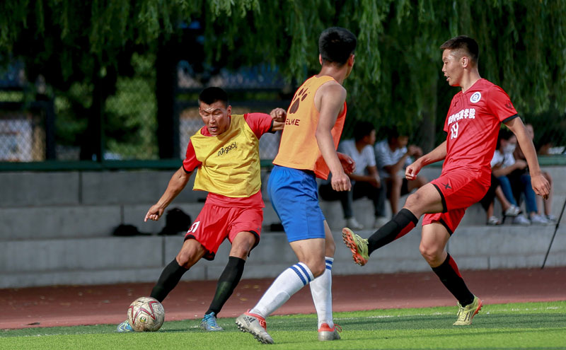 FIFA年度最佳男足教练候选：恩里克、斯洛特、弗里克在列