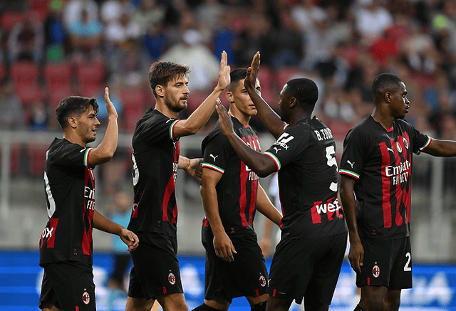 足坛一夜动态：曼城豪取19连胜，巴萨逆转马竞，纽卡热刺互相伤害