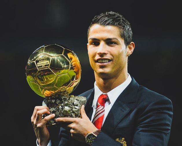 希勒：我和萨拉赫有过类似处境，但他错了因为没人大过俱乐部