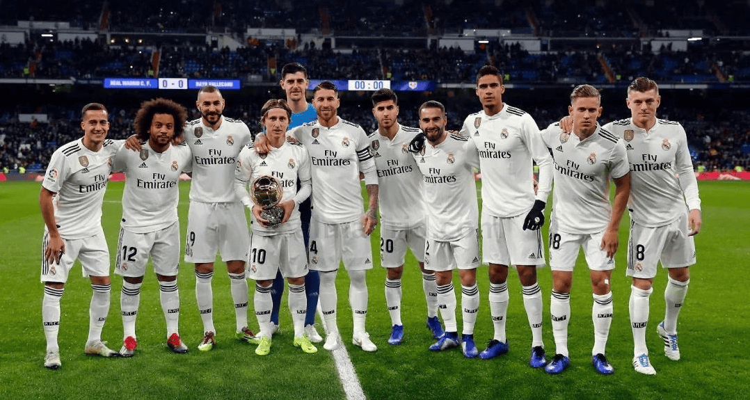 詹姆斯谈湖人防守：我们必须快速回防，限制对手的突破