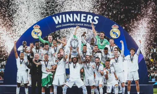 强强对话变菜鸡互啄？数据：热刺无缘＂三杀＂曼联（强强之战成互啄？数据：热刺恐无缘对曼联三连杀）