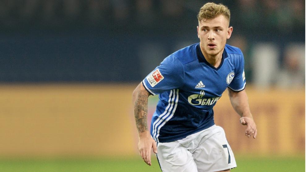 2025／26赛季英超：下课传闻震天响，斯洛特稳坐发布会（2025／26英超：解任传闻满天飞，斯洛特从容出席发布会）